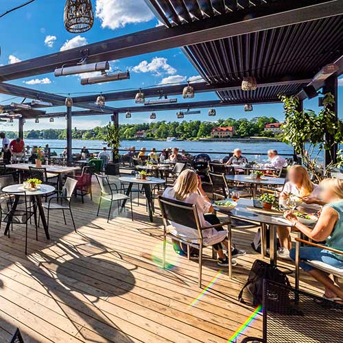Fabrikörens uteservering vid Nacka Strand
